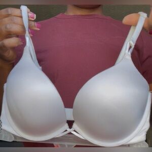 Victoria's Secret Classic White PUSH-UP Bra